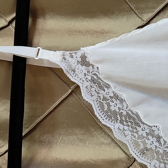 VGUC- Vintage 1970's Poly/Cotton Slip/Chemise - Picture 7 of 8